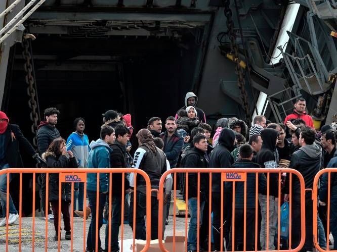 Migranten op Griekse eilanden krijgen 2.000 euro bij vrijwillige terugkeer