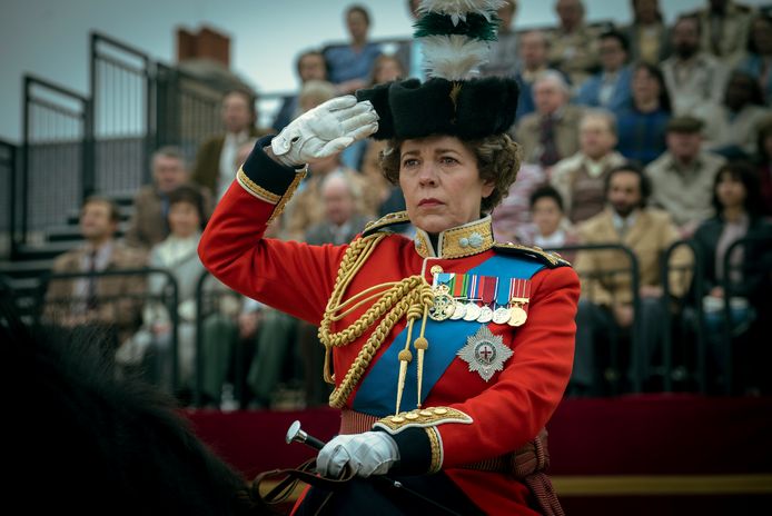 Olivia Colman dans le rôle de la reine Elizabeth II dans une scène de "The Crown".