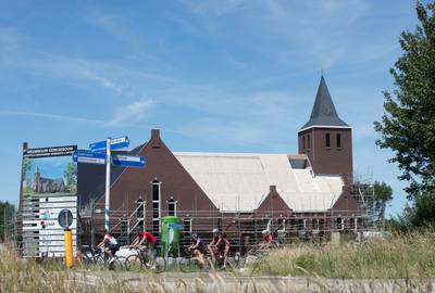Bouw nieuwe kerk in Lunteren vordert snel