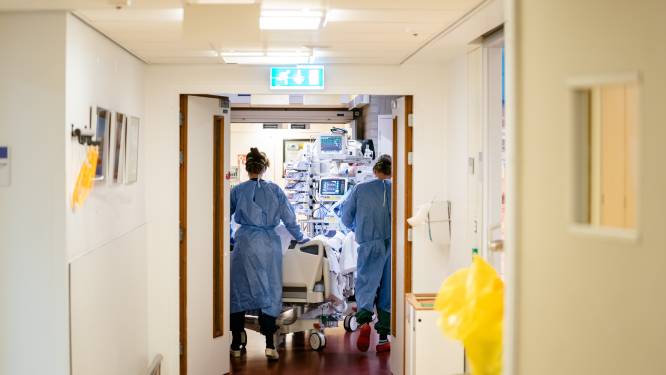 Steeds meer coronapatiënten in ziekenhuizen, maar experts niet ongerust: ‘Seizoen van luchtweginfecties’