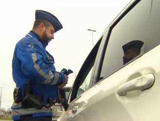 Bestuurders met vreemd rijgedrag van weg plukken in plaats van grote bobcontroles: “Pak effectiever”