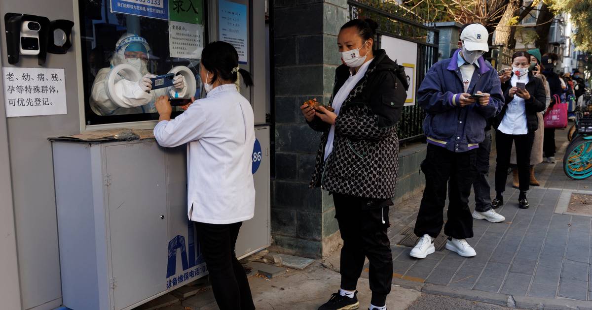 Китай придерживается политики нераспространения вируса с закрытием целых кварталов и городов |  Новости
