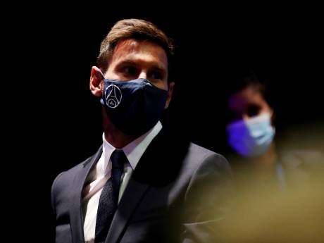 Messi tekent tweejarig contract en gaat spelen met rugnummer 30: ‘Past perfect bij mijn ambities’