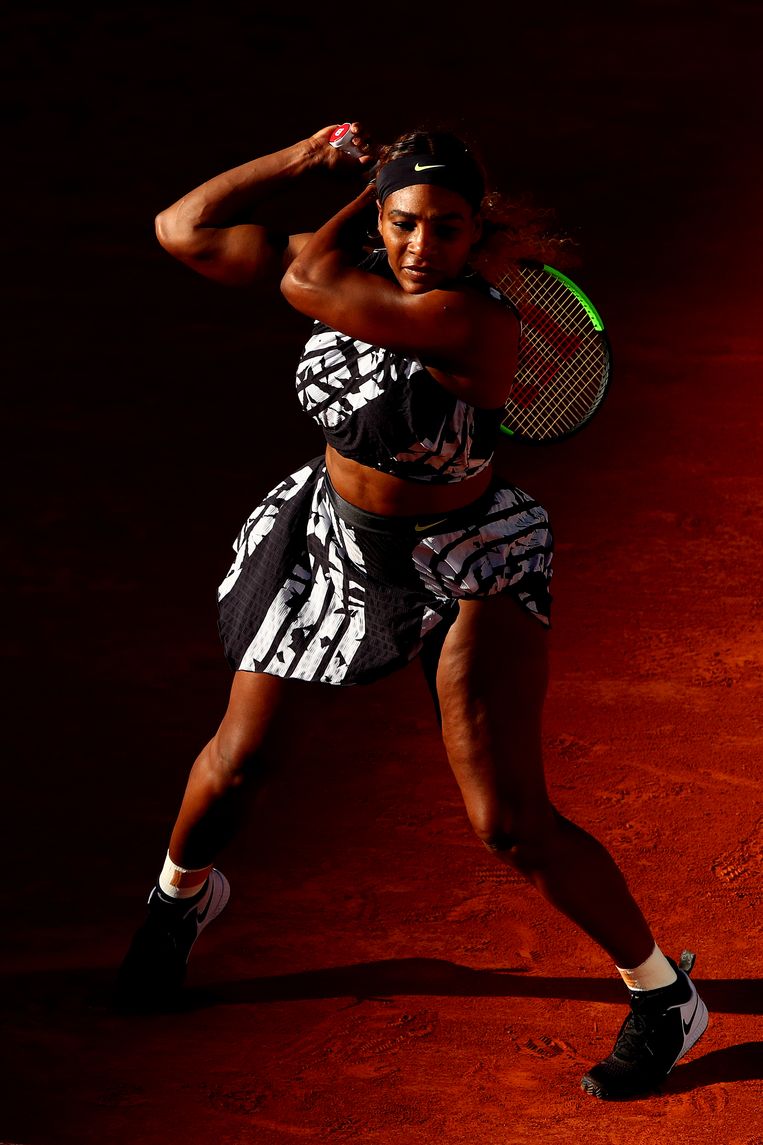 In zwart-witte croptop en rokje van Virgil Abloh (Roland Garros 2019). Beeld Getty Images