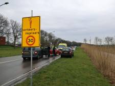 Ondanks geel waarschuwingsbord toch een aanrijding in Rosmalen: één persoon gewond