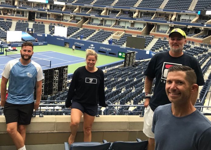 Kim Clijsters est arrivée à New York avec son staff. Elle y disputera les tournois de Cincinnati, délocalisé à Flushing Meadows pour l'occasion, et l'US Open.