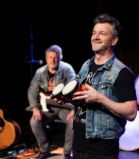 Kasper van Kooten combineert zelfportret en muziekgeschiedenis in theater