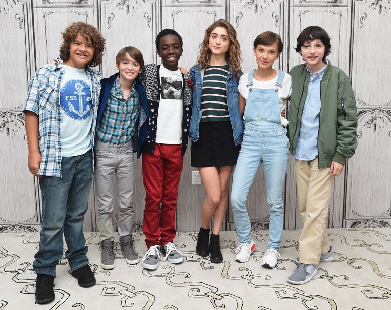 Acteurs Gaten Matarazzo, Noah Schnapp, Caleb McLaughlin, Natalia Dyer, Millie Bobby Brown en Finn Wolfhard. Beeld Getty Images