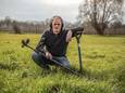 Dimitry Soenen, schepen in Ieper, maar ook metaaldetectorist.