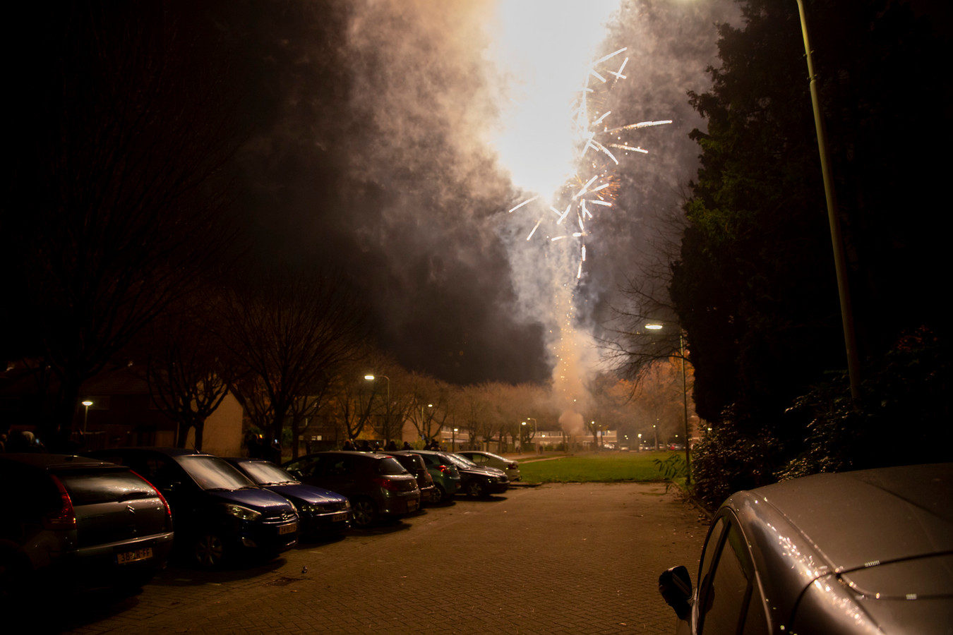 Vuurwerkoverlast en brandjes in Roosendaal 18jarige man aangehouden Foto bndestem.nl