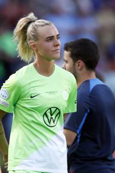 Twentse Jill Roord (Wolfsburg) baalt na dramatische ommekeer in CL-finale: ‘Ging voor rust precies zoals we hoopten’