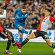Koploper Feyenoord krijgt concurrent weer niet op de knieën, PSV pakt punt mee uit kolkende Kuip