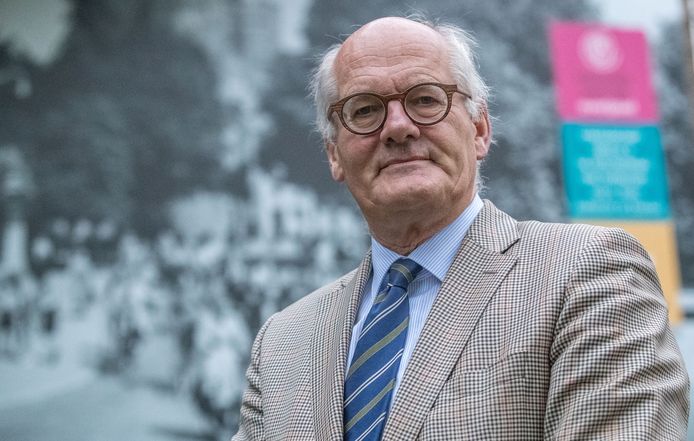 Herman Sietsma  was onder andere tijdelijk interim-directeur van het Historisch Centrum Overijssel in Zwolle en raadslid in Ermelo RPF/GPV.