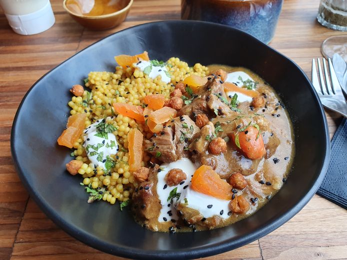Marokkaanse lamsstoverij met parelcouscous, een van de 'klassiekers in een Pavojasje'