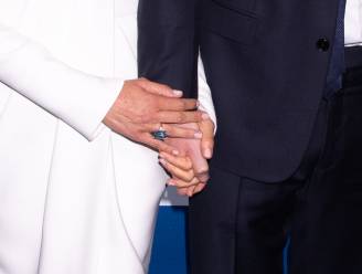 Meghan Markle draagt peperdure ring van prinses Diana op eerste uitje sinds lancering ophefmakende trailers