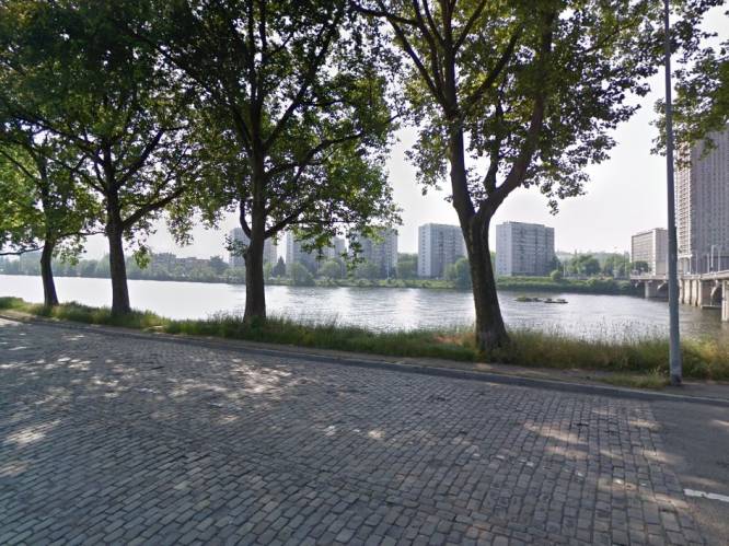Drama in Luik: 9 maanden zwangere vrouw maakt fout bij rijles en verdrinkt in de Maas