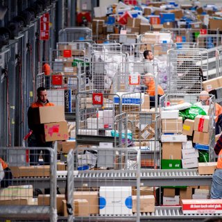 Police arrest Amsterdam man for mailing hard drugs