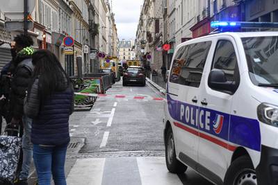 Opnieuw aanval op man van Koerdische afkomst in Frankrijk: klant steekt kapper (27) meerdere keren in borst met schaar