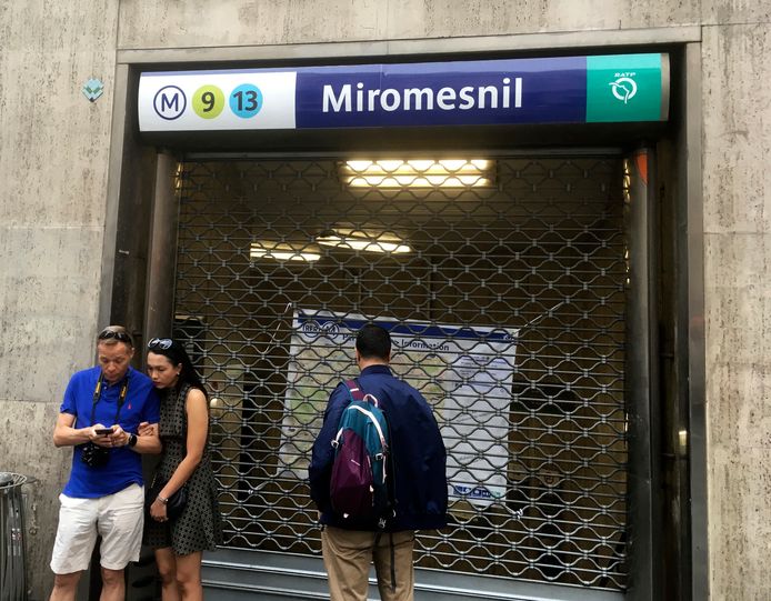 Door de staking zijn verschillende metrostations gesloten.