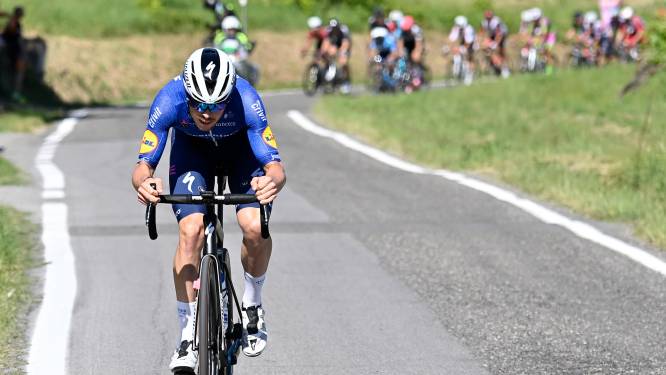 Quick Step-renners lopen breuken op na aanrijding met auto