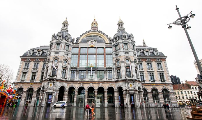 Station Antwerpen-Centraal.