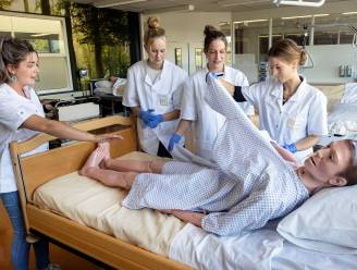 Drastische daling aantal studenten verpleegkunde: ‘Dit is zorgwekkend’
