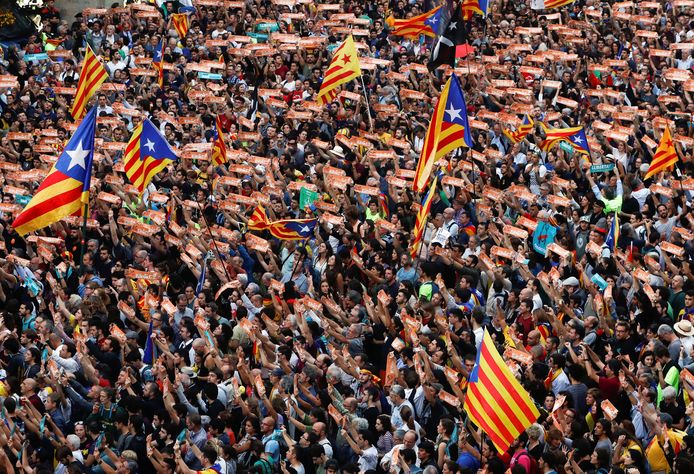 Archiefbeeld van 27 oktober 2017. Catalanen komen op straat in Barcelona.