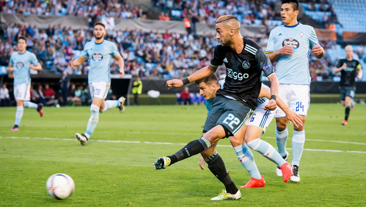 Ajax verzilvert goed spel en mooie goals niet: 2-2 | Het ...