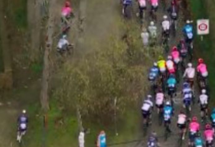 Sommige renners kozen op de Molenberg voor een korter traject.
