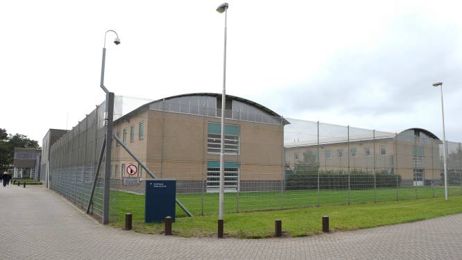 Medewerker vrouwengevangenis weggestuurd vanwege relatie met gevangene