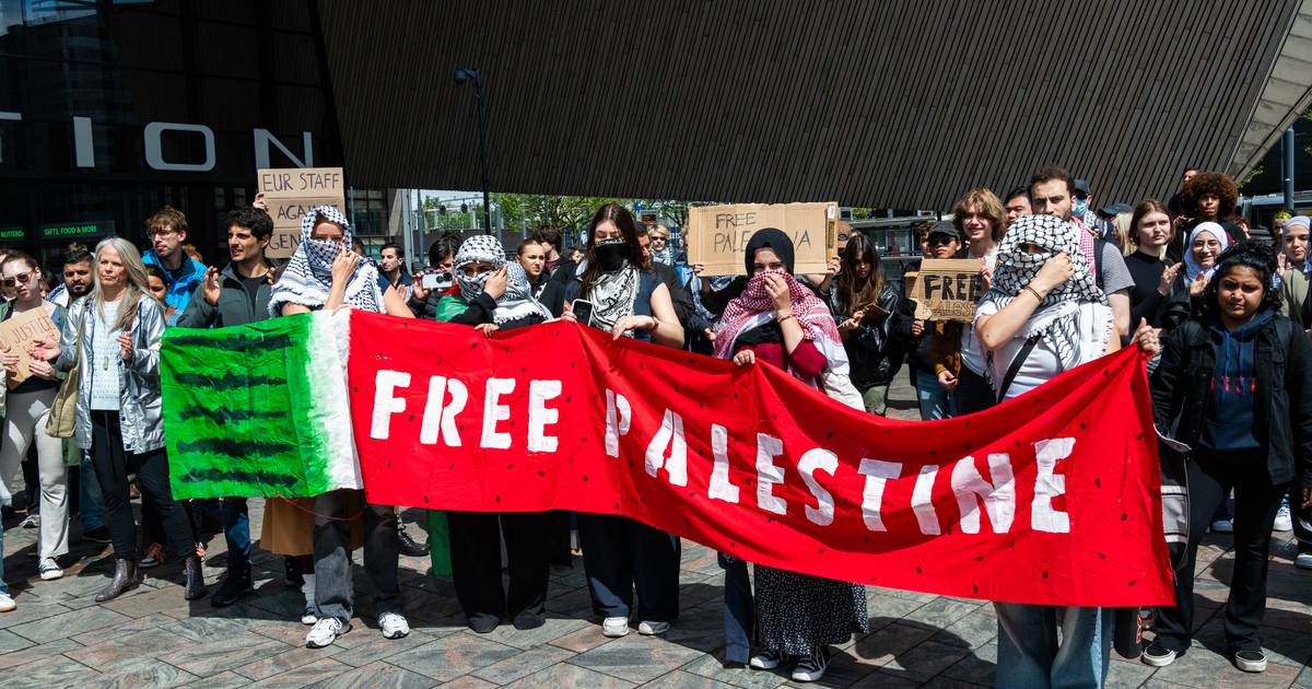 Manifestation palestinienne annulée à l’Université Erasmus maintenant à la gare centrale de Rotterdam : déjà 200 manifestants |  Rotterdam