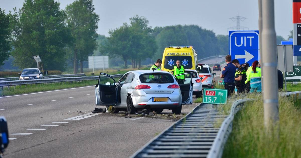 Drie mensen gewond bij ongeval op de A17 bij Oud Gastel Roosendaal