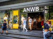 Snel nog even een routekaart of vignet bij de ANWB-winkel halen? Ze verdwijnen langzaam uit straatbeeld