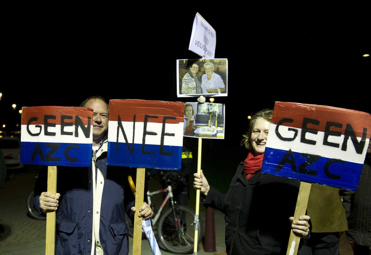 Protest tegen de komst van een AZC in Steenbergen. Beeld anp