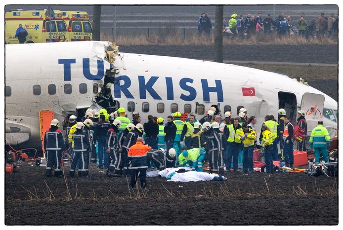 Het neergestorte toestel van Turkish Airlines, op 25 februari 2009.