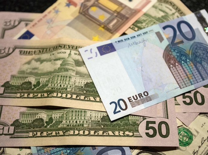 Parce que le nouveau billet de 5 euros ressemble à celui d'un Monopoly