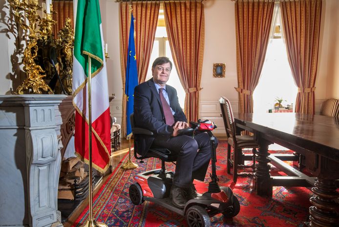 De Italiaanse ambassadeur Giorgio Novello zit één jaar in Den Haag. Hij heeft MS. Hoe beleefde hij het afgelopen jaar met zijn ziekte?