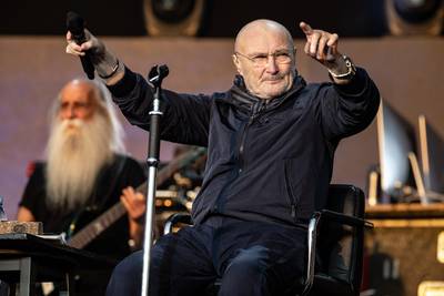 Mike Rutherford geeft gezondheidsupdate over Phil Collins: “Hij is veel immobieler dan vroeger”