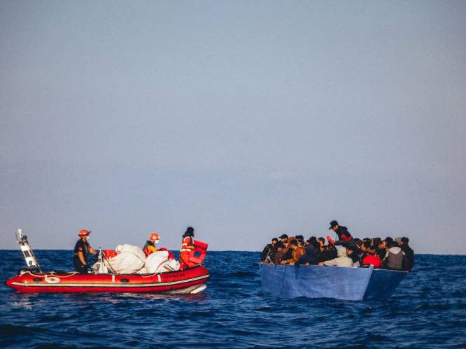 Situatie op reddingsschip voor Italiaanse kust verergert