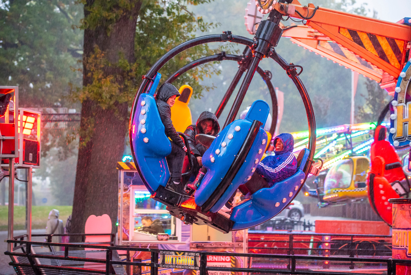 Griezelen en gillen op de Halloweenkermis in het Volkspark van Enschede