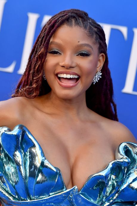 Une vraie “Petite Sirène”: Halle Bailey fait sensation à l’avant-première du film dans une robe de circonstance