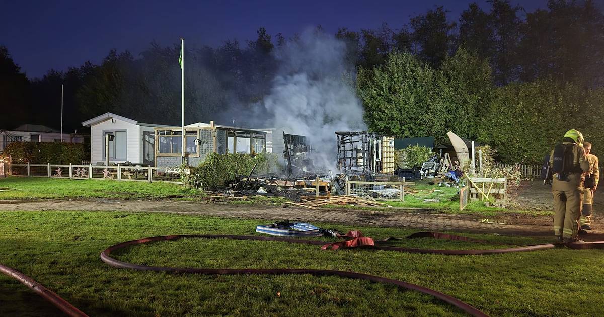 Van huisje naar smeulende resten: brand legt chalet in Barchem volledig in de as