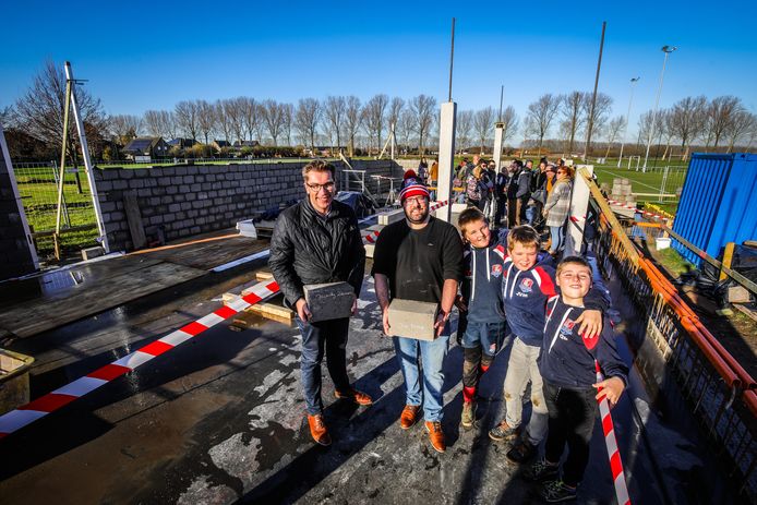 Brugge eerste steenlegging rugbylokaal