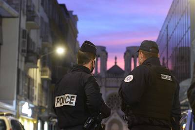 Zes neonazi’s opgepakt die aanslag in Frankrijk planden