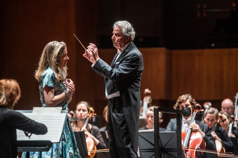 Haenchen, sopraan Malin Byström en het Noord Nederlands Orkest in 2021. Beeld Mariska de Groot
