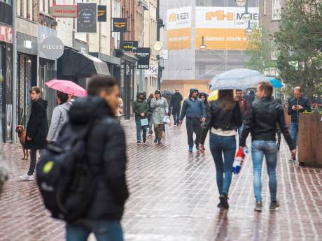 Rechts houden in de binnenstad Eindhoven: gemeente neemt maatregelen om drukte te controleren