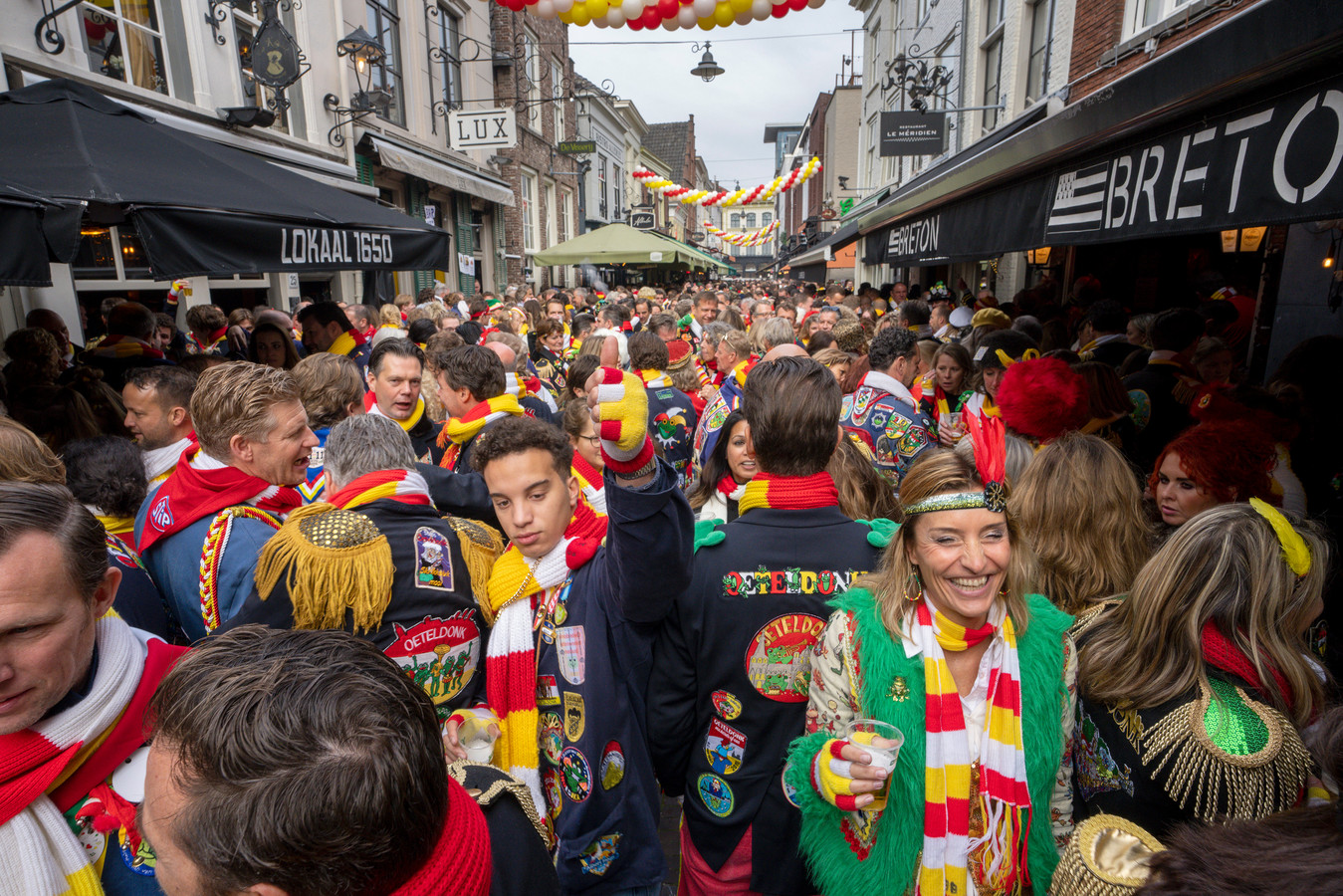 De belangrijkste versoepelingen voor carnaval op een rij ‘Vier thuis of in het café, maar mijd