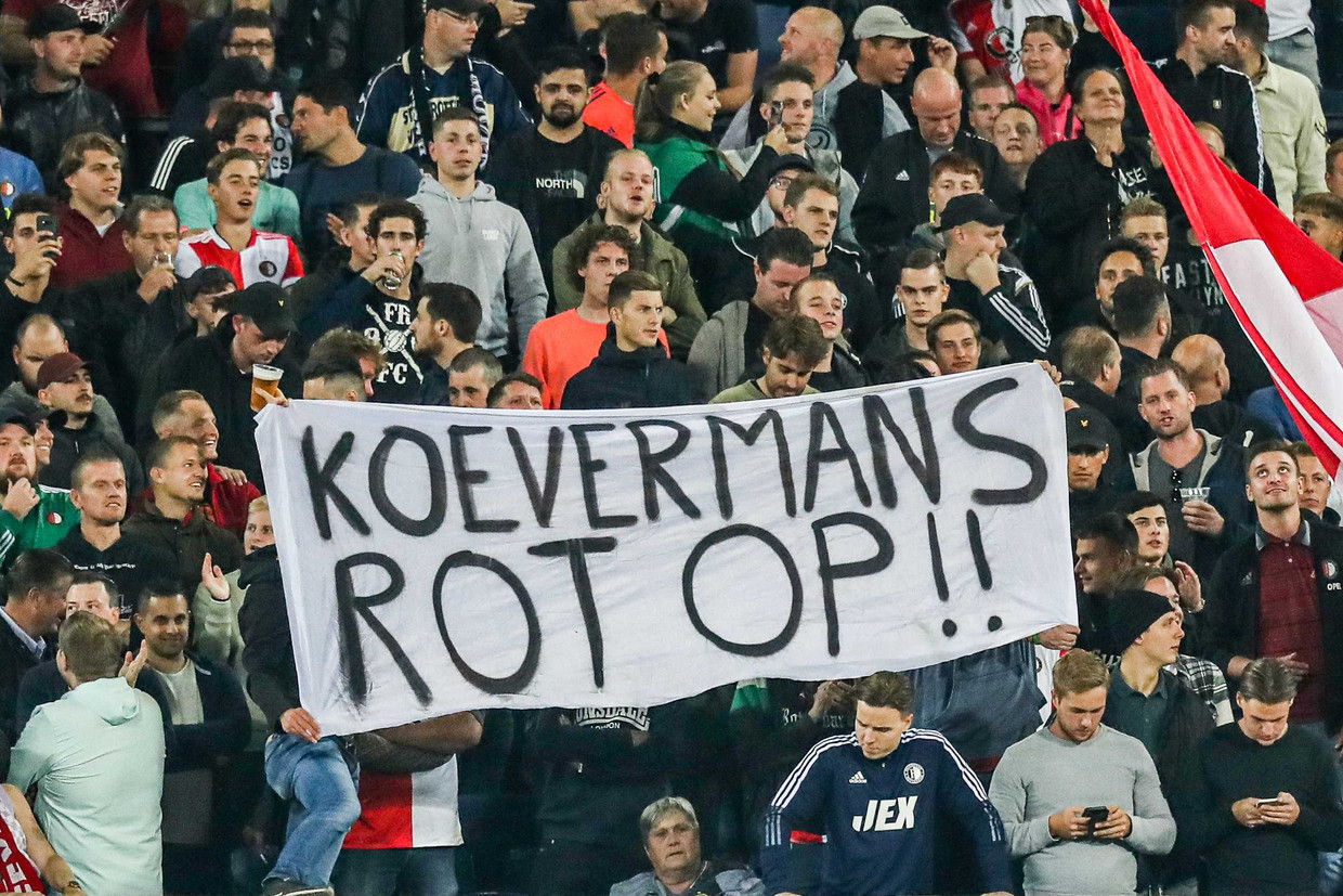 Eind september in de Kuip: supporters van Feyenoord met een spandoek tegen Mark Koevermans tijdens Feyenoord-Heerenveen.  Beeld ANP