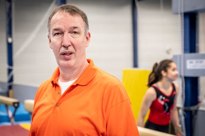 Turncoach Nico Zijp: ,, Als je anders bent, vorm je een bedreiging. Ik voelde me een alleenstrijder.”