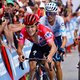 Remco Evenepoel houdt goed stand en is weer dag dichter bij eindzege Vuelta: ‘Ik had het wel verwacht dat Mas mijn benen zou testen’